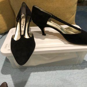 Impo black suede low heeled evening shoes, size 9M